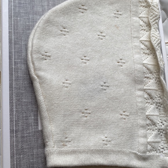 New Pottery Barn Kids cashmere blend baby bonet and socks set 3-6 months. - Picture 5 of 7